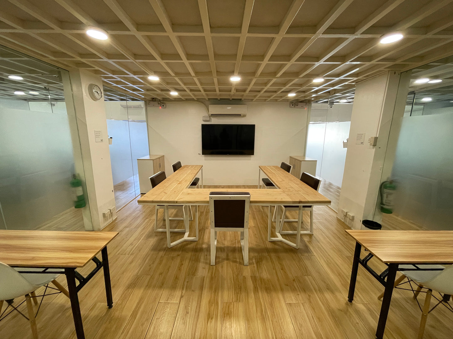 Board Room – Prepaid Plan 10 (10 Hours) | Executive Meeting Room Rental in Makati CBD