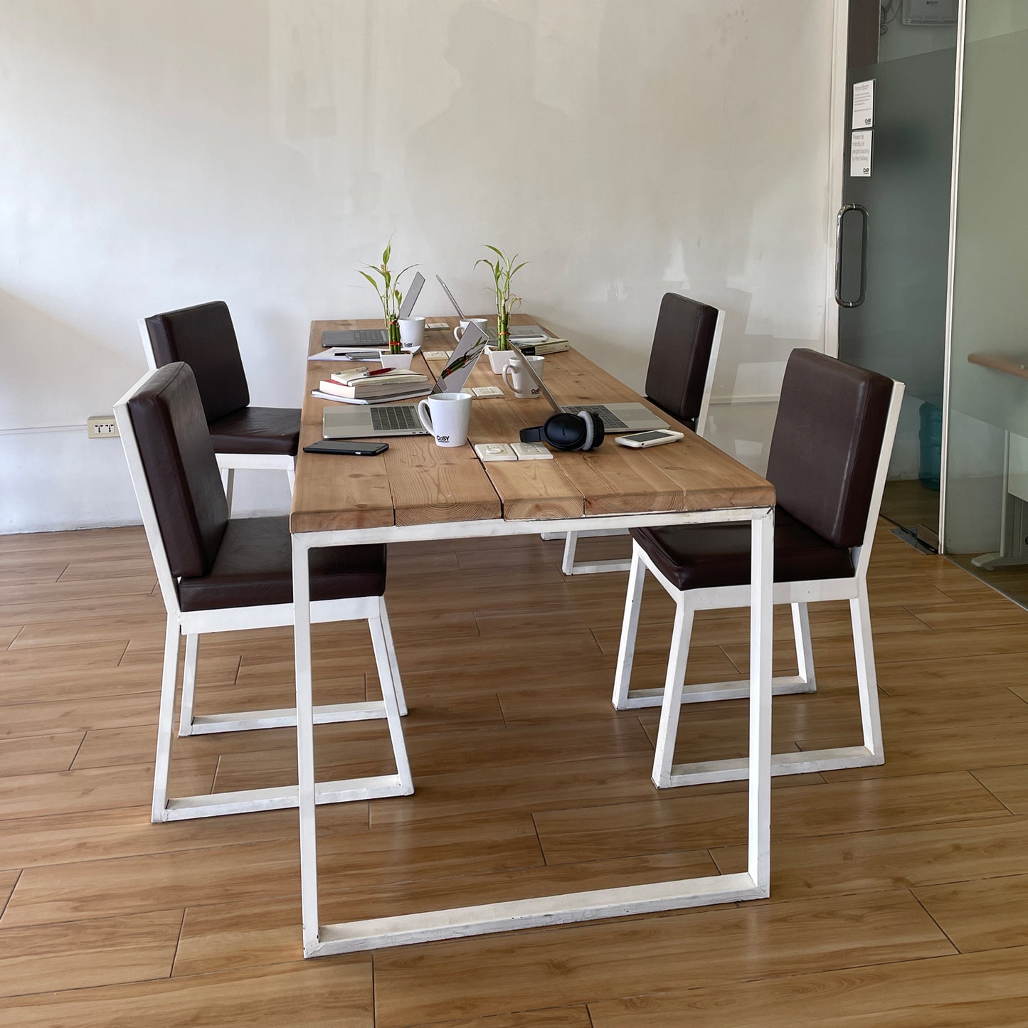 Hot Desk – Single Visit | Coworking Space in Makati