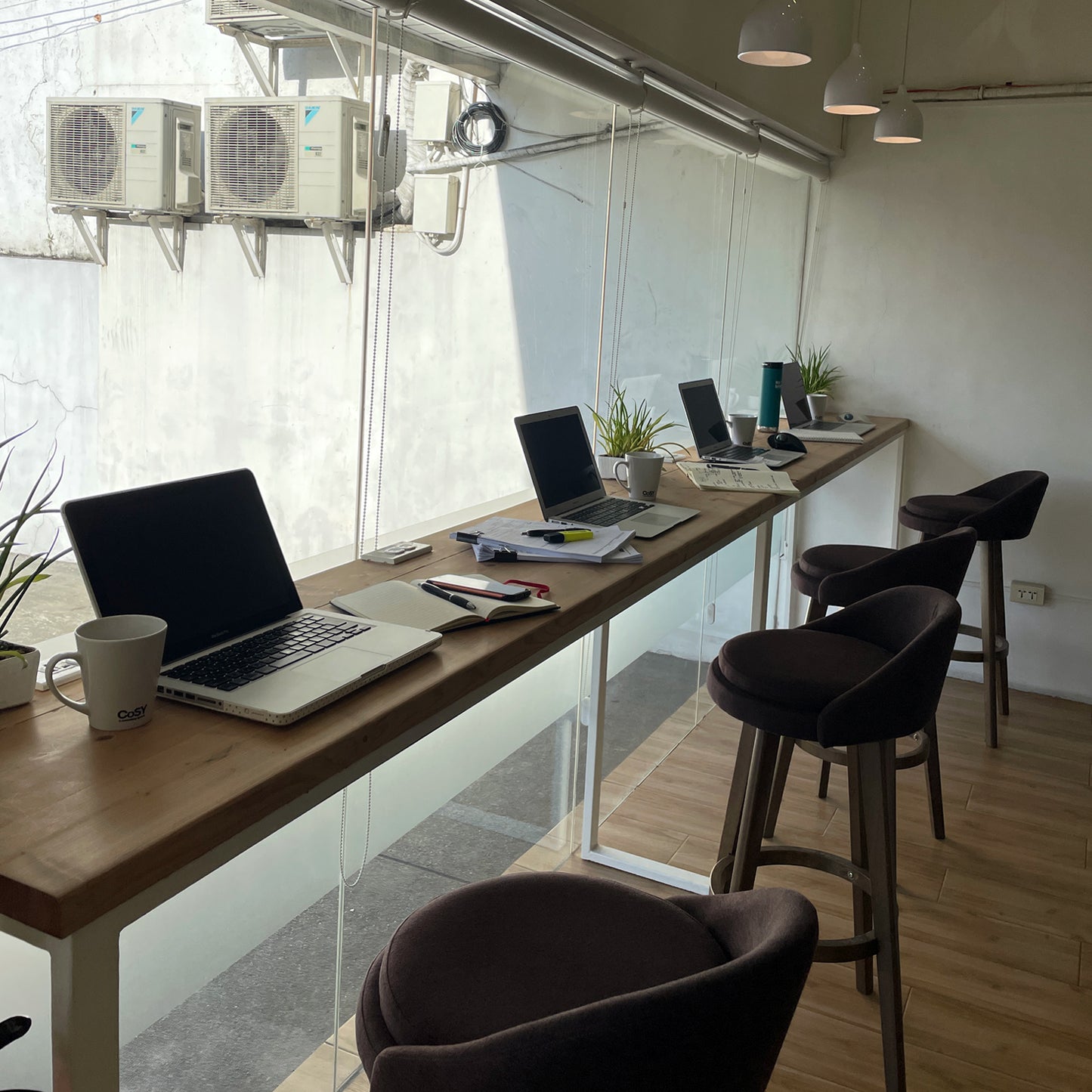 Hot Desk – 20 Day Pass (60 Days Validity) | Coworking Space in Makati