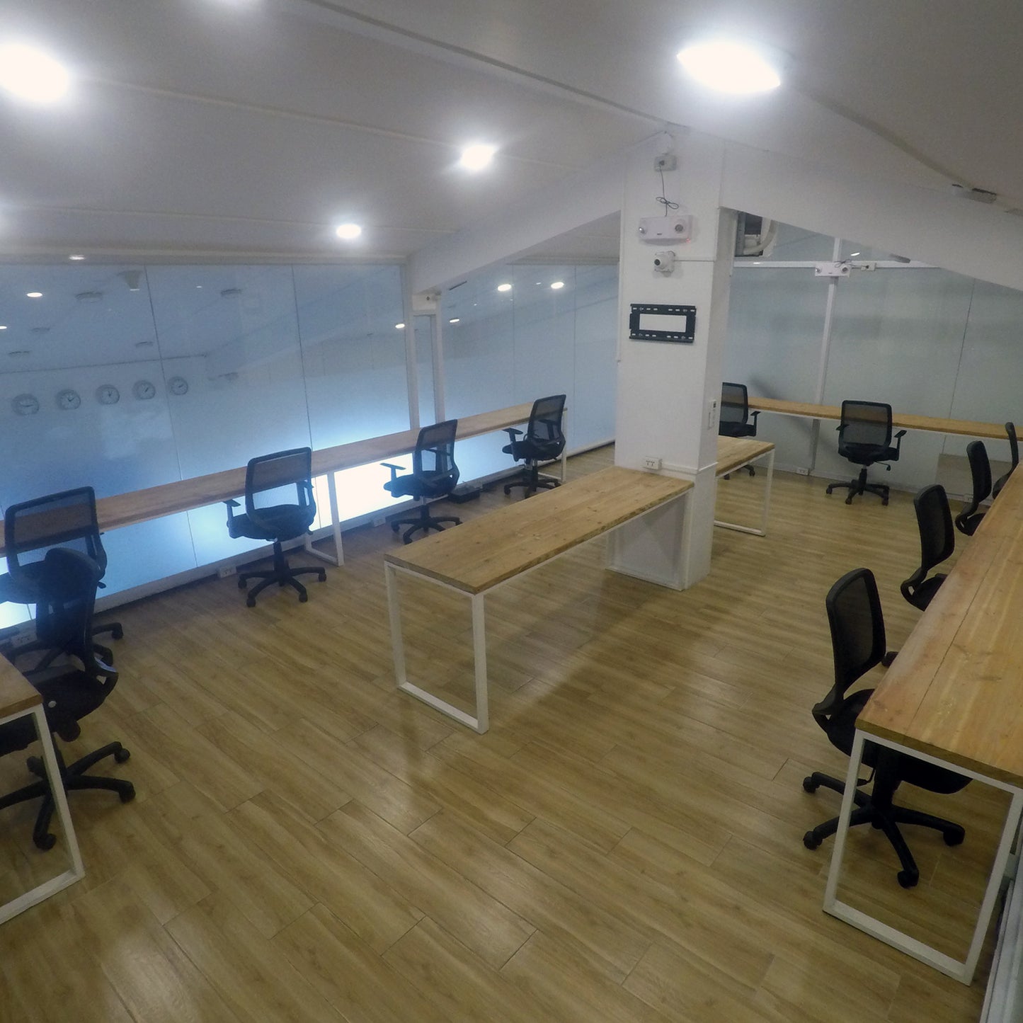 Office Space (12 to 15 People) - Monthly