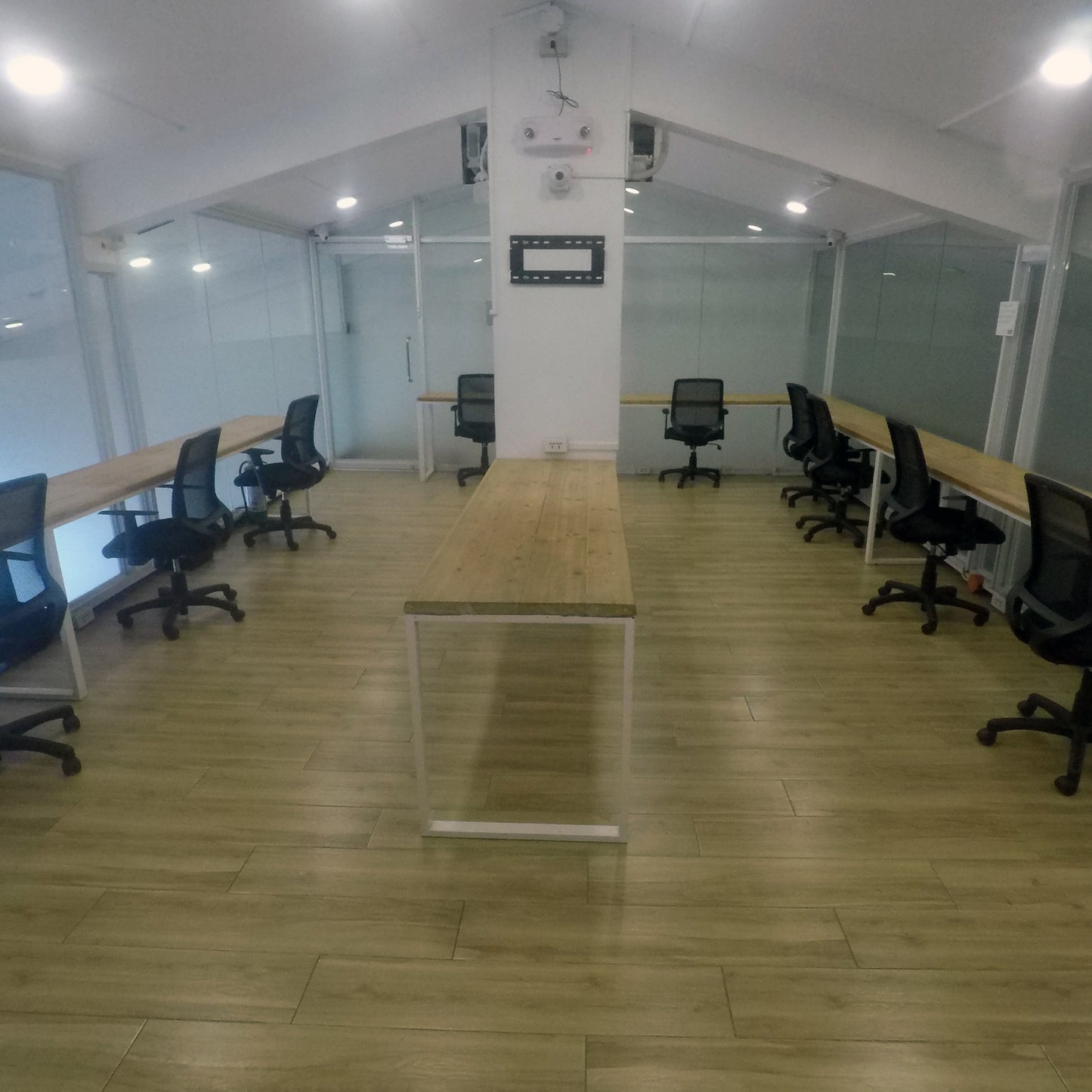 Office Space (12 to 15 People) - Monthly